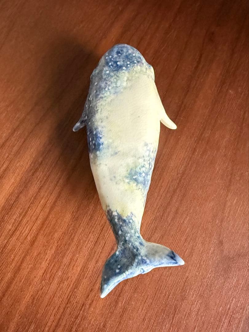 山野辺彩　くじらの置物