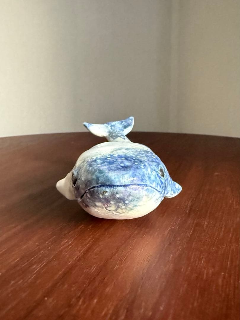 山野辺彩　くじらの置物