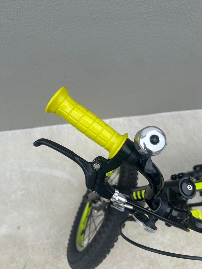 トレック　子供用自転車　黒/黄緑　Trek Precaliber 16