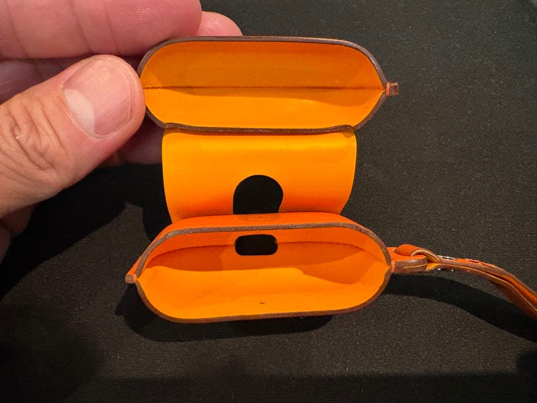 HERMES AirPodsケース