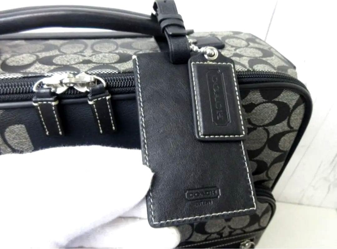 【新品　未使用】COACH キャリーバッグ　キャリーケース