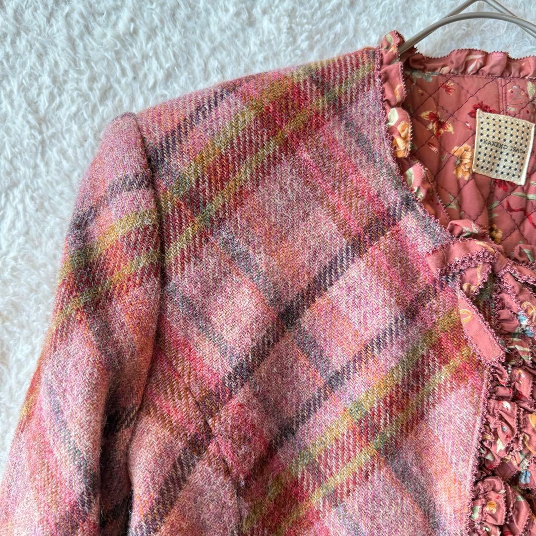 カネコイサオ ノーカラージャケット チェック ピコフリル 裏地キルティングウール