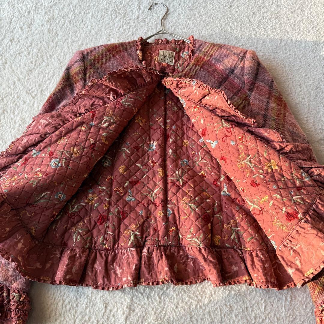 カネコイサオ ノーカラージャケット チェック ピコフリル 裏地キルティングウール