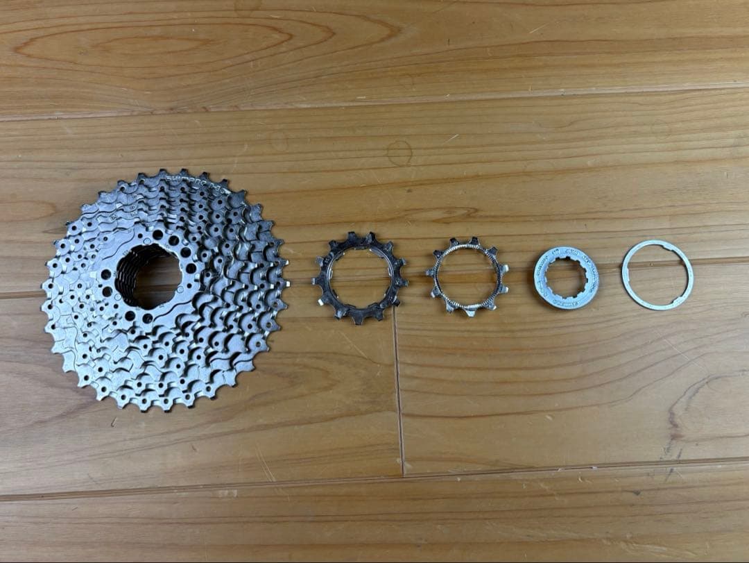 シマノ　アリビオ、ソラ混成 クランクセット