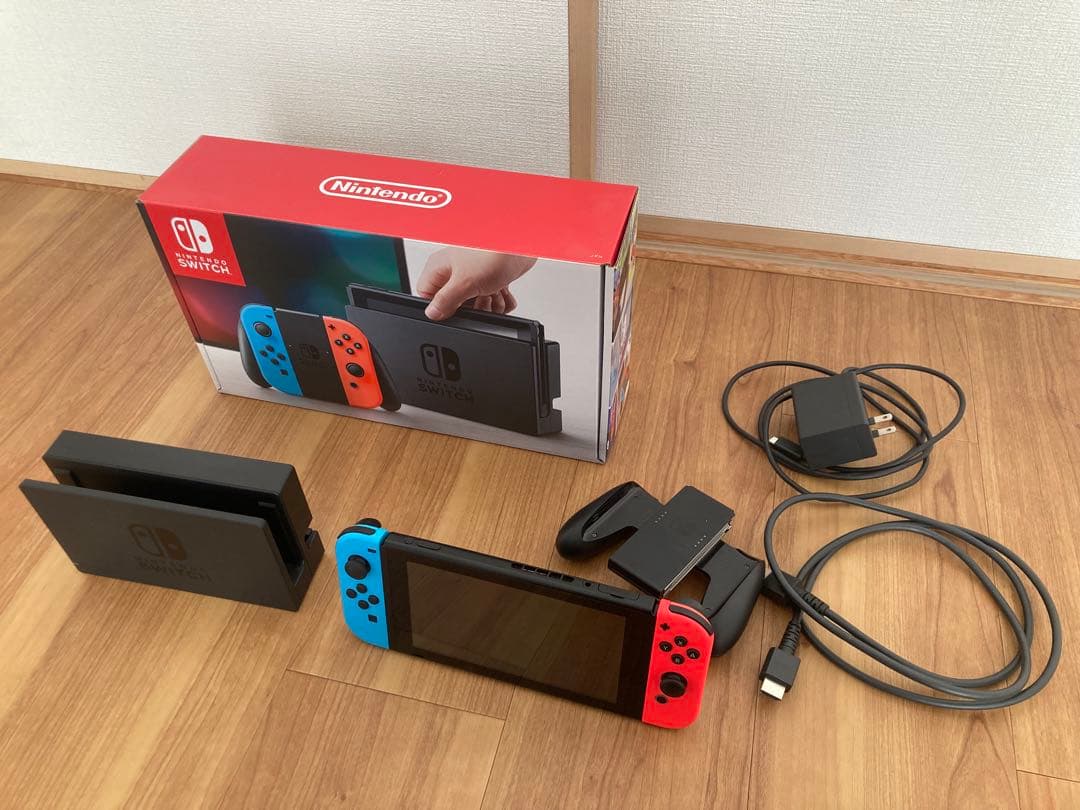 Nintendo Switch 本体 青/赤