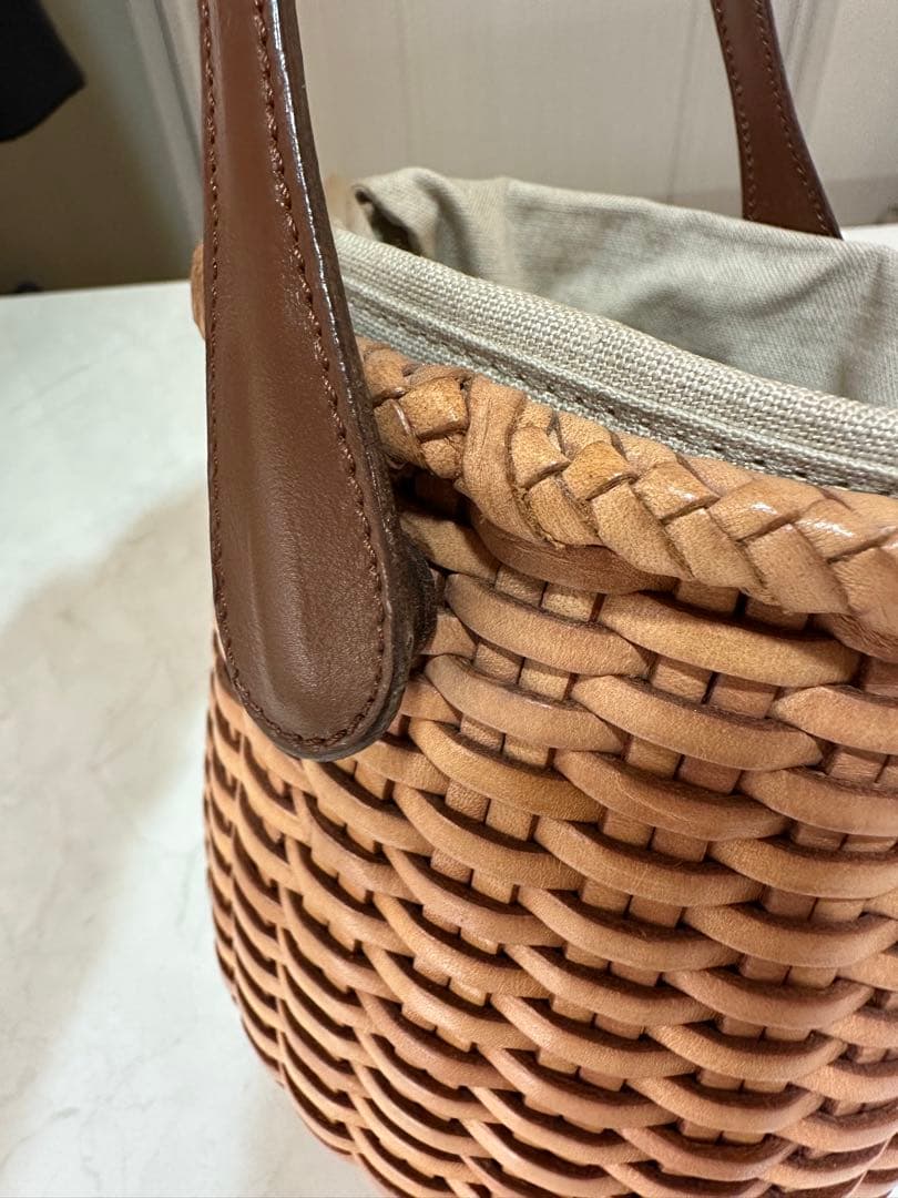 FOXEY ハンプトンバスケット　革製かごバッグ 巾着付き