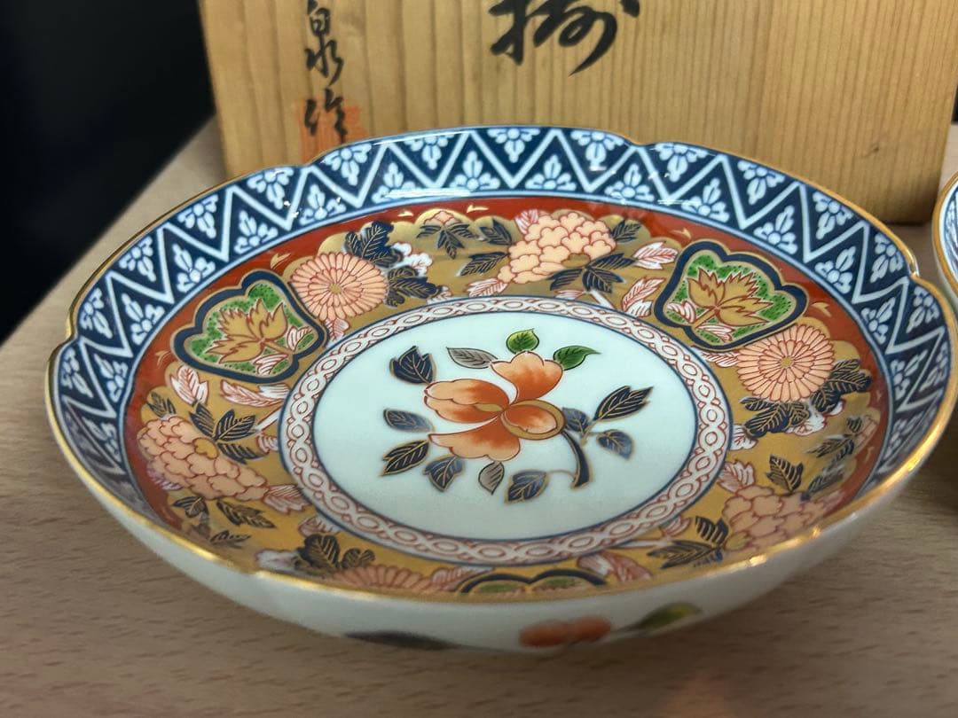 有田焼 日肥　其泉 金彩古伊万里　様式 中皿4枚セット 金彩 輪花皿