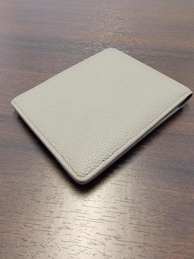 Louis Vuitton グレー 二つ折り財布