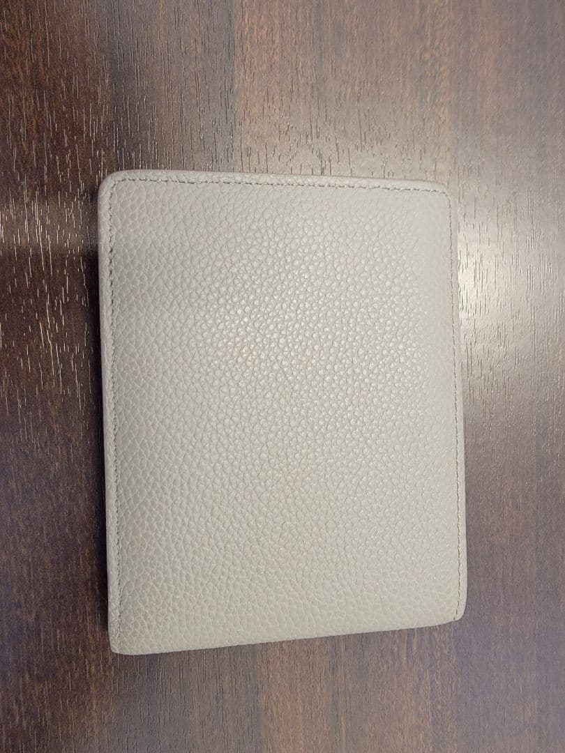 Louis Vuitton グレー 二つ折り財布