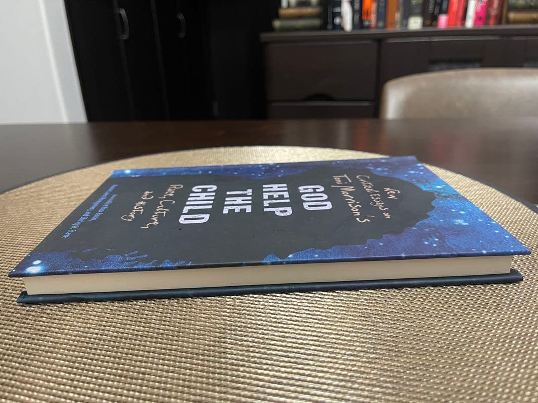 洋書 God Help the Child - Critical Essays