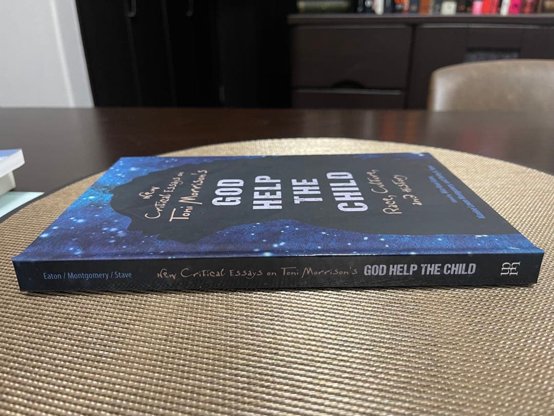 洋書 God Help the Child - Critical Essays