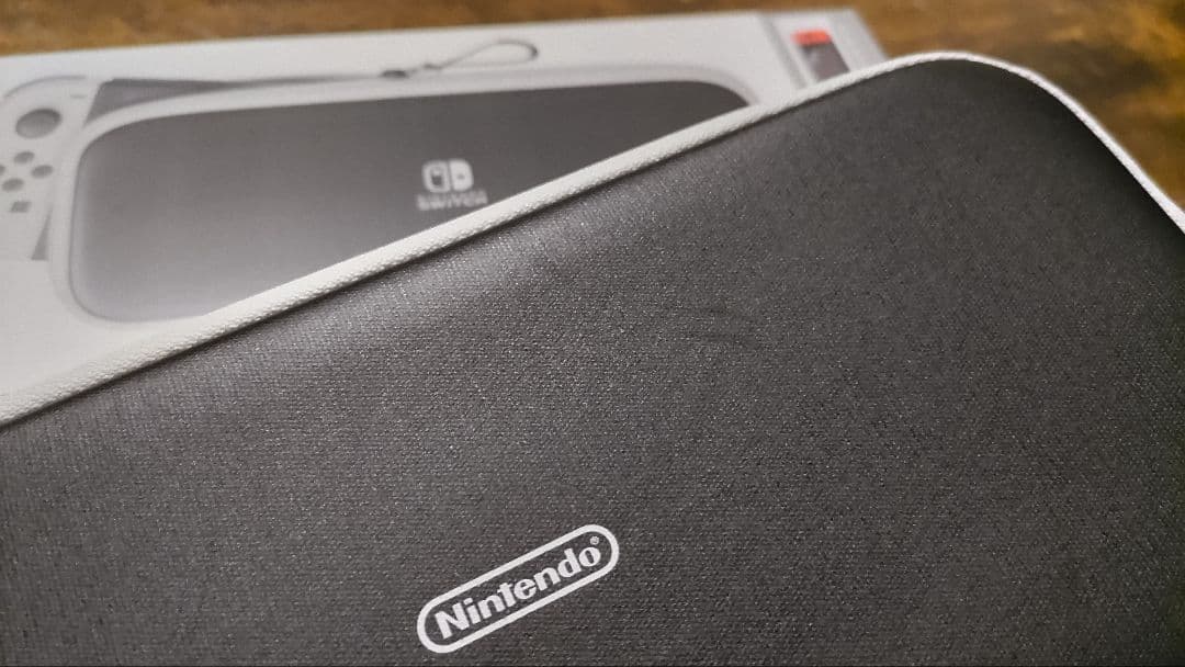 Nintendo Switch + microSDカード + ケース