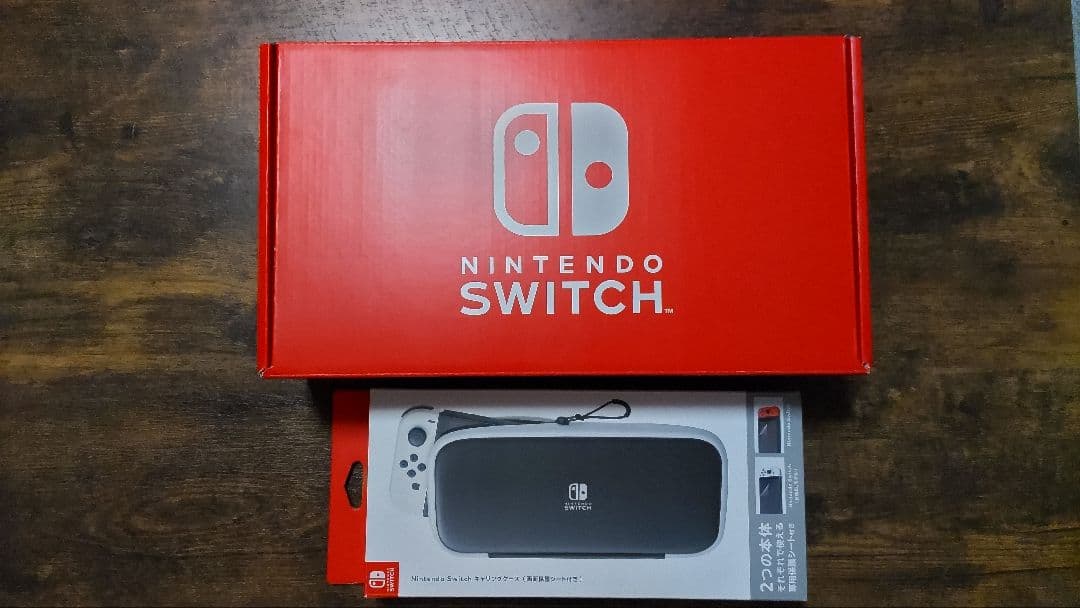 Nintendo Switch + microSDカード + ケース