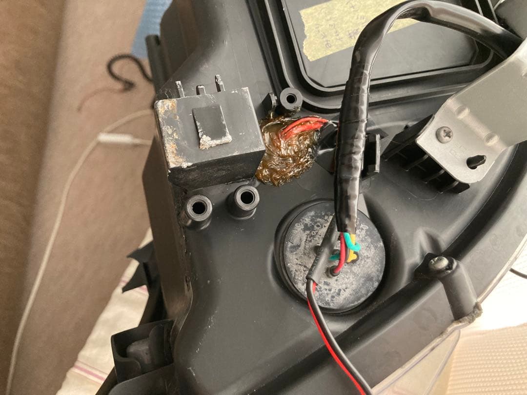 bryovさん専用エスクァイア前期用加工ヘッドライト運転席側①