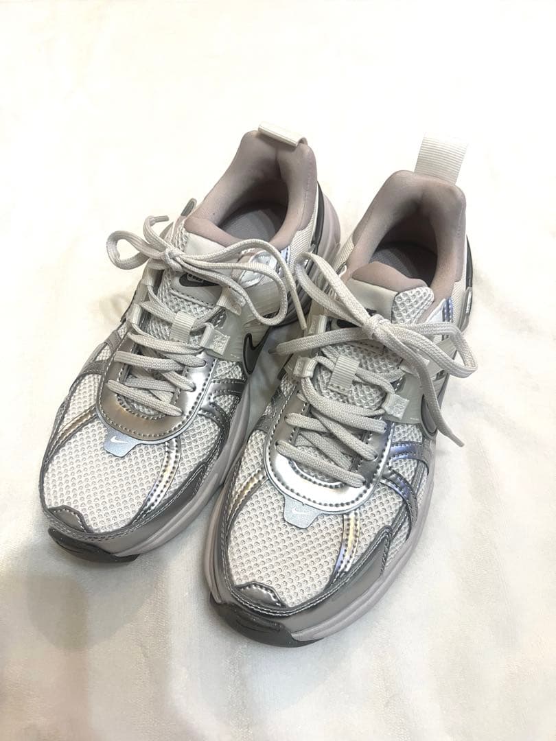 NIKE/ナイキ　V2K ラン　ウィメンズシューズ