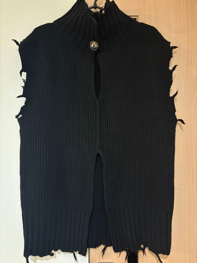 美品・即発送★PERVERZE 2wayダメージ ニットベスト パーバーズ