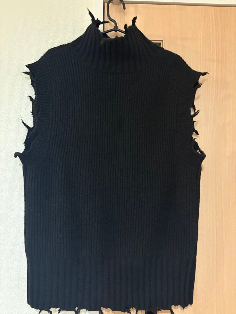 美品・即発送★PERVERZE 2wayダメージ ニットベスト パーバーズ