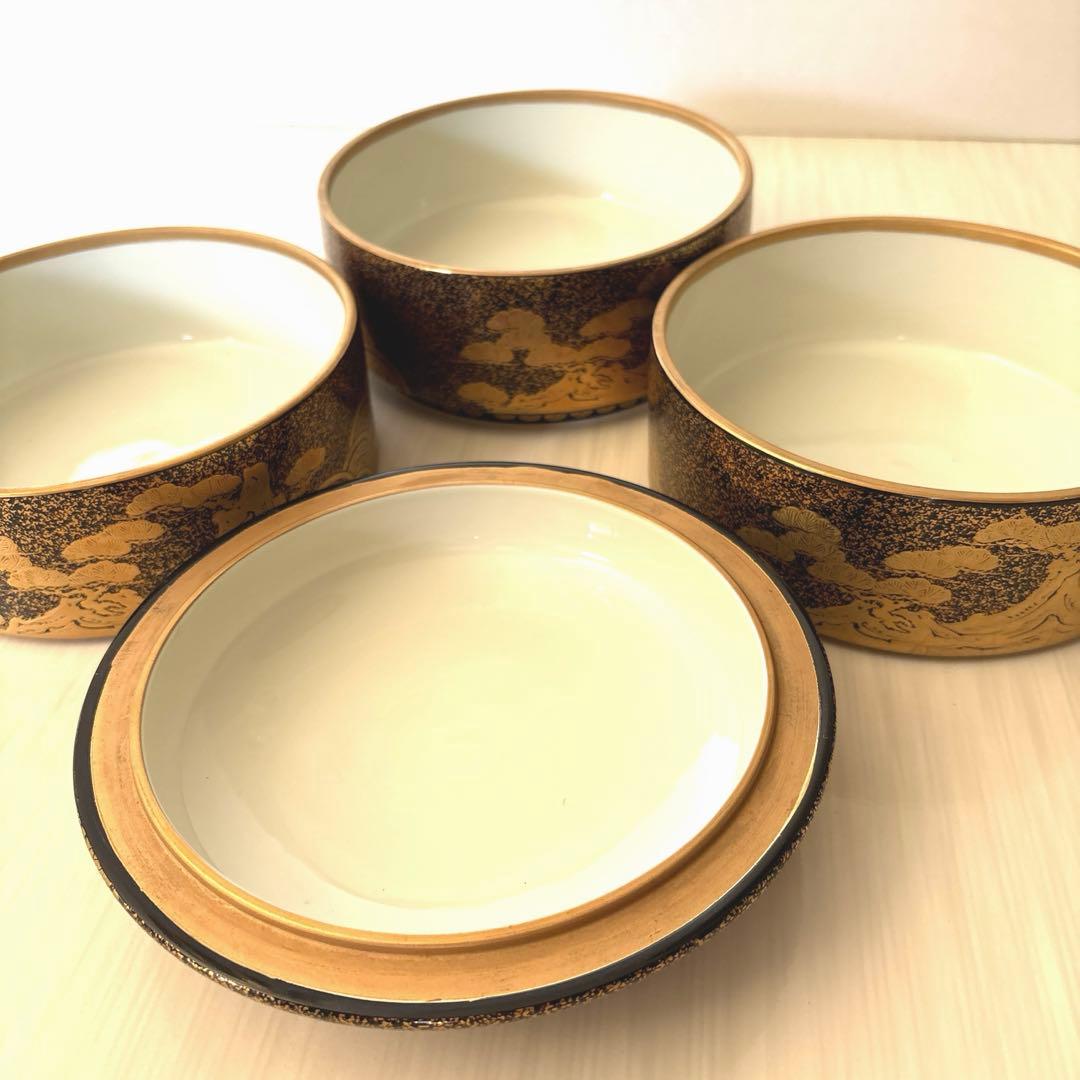 有田焼 【幸楽窯】丸型錦蒔絵三段重 金彩