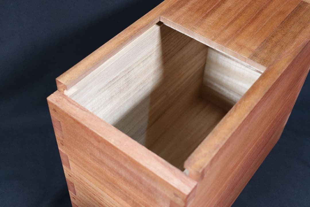 kumataro【新米の美味しさ長持ち】伝説の桐米びつ10キロ用スライド