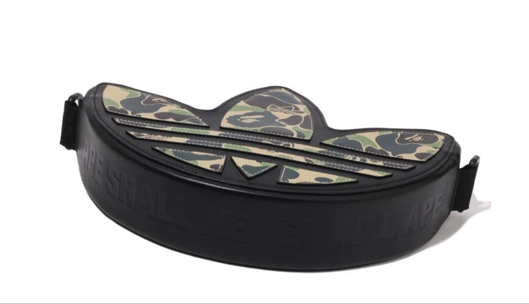 カモ柄　A BATHING APE x adidas Shoulder Bag