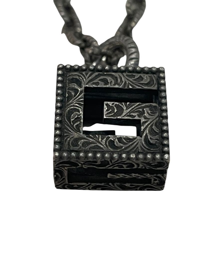 GUCCI グッチ　Gキューブネックレス [型番]552768 J8400 箱付