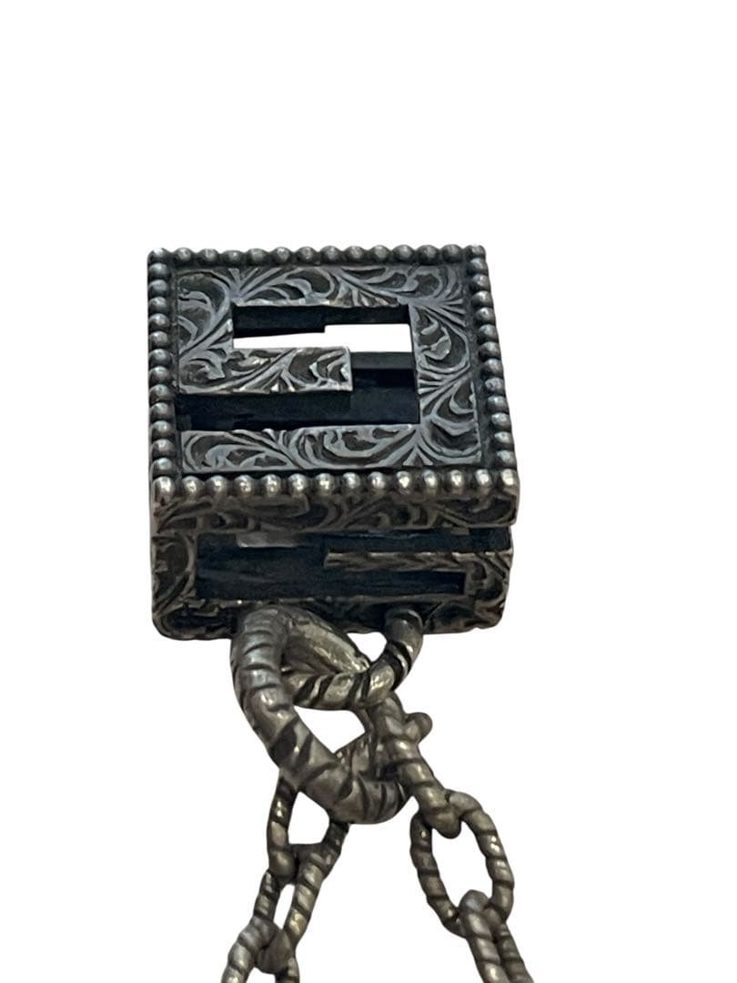 GUCCI グッチ　Gキューブネックレス [型番]552768 J8400 箱付