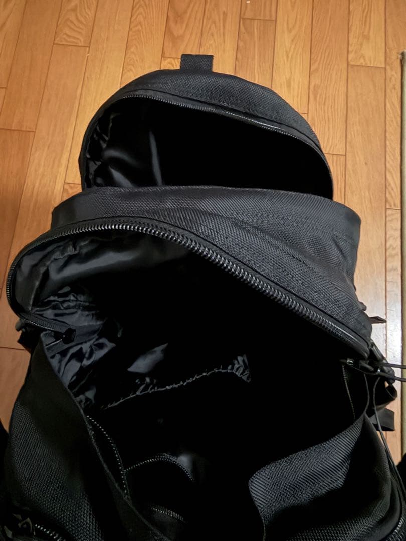 NEWERA リュック　35リットル