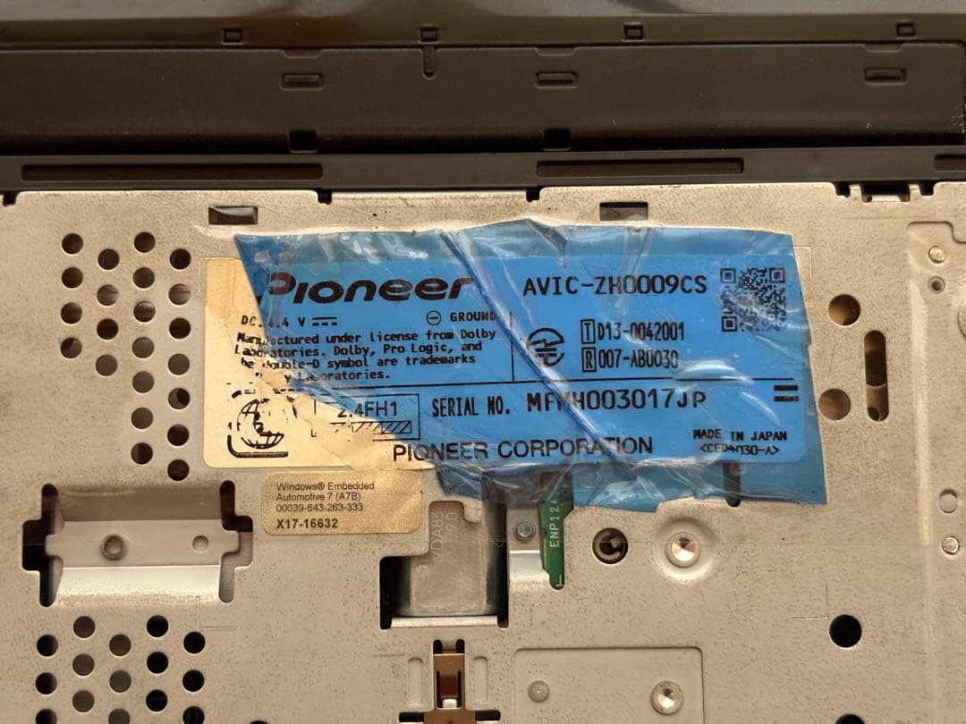 AVIC-ZH0009 カロッツェリア　HDDナビ　フルセグ　Bluetooth