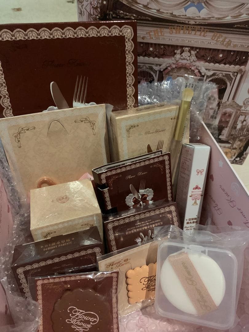 フラワーノーズスウィーティーベアコレクション豪華14点セット＋限定バッグ