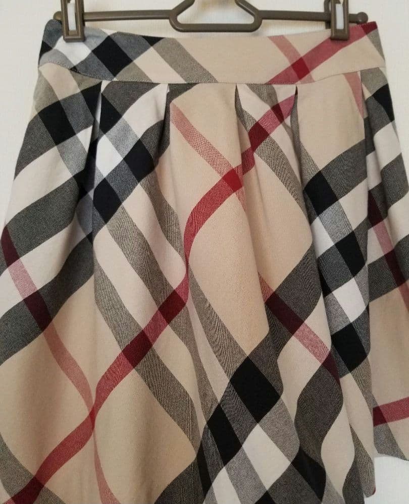 バーバリーキッズスカート未使用近 美品バーバリーロンドンノバチェック150160