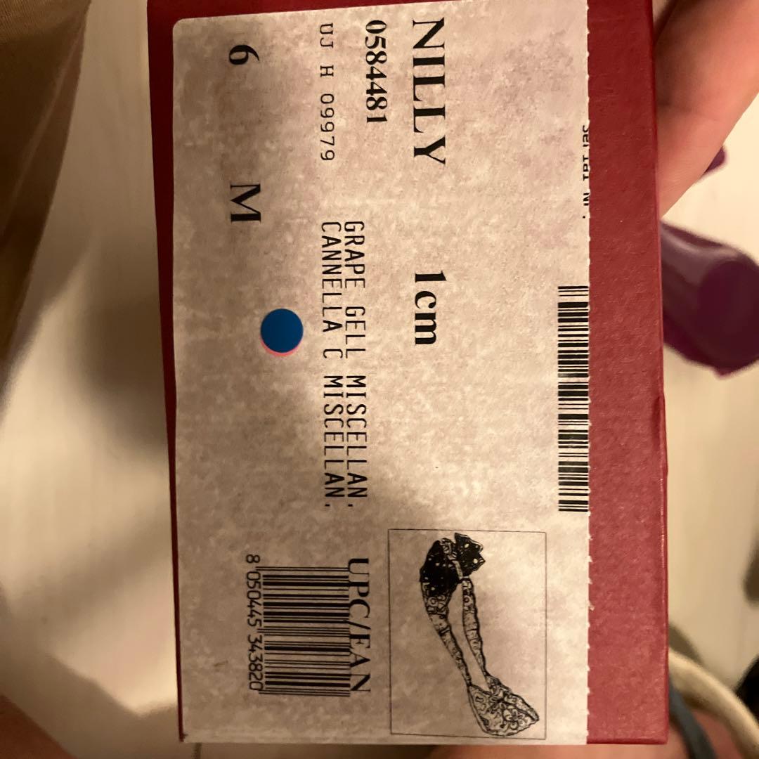 Salvatore Ferragamo 紫色 レース調シューズ