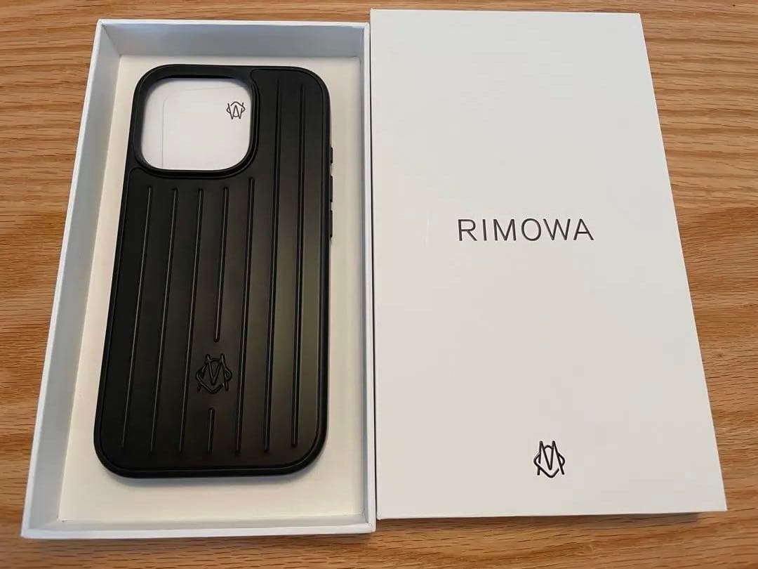 RIMOWA ブラック iPhone16Pro ケース