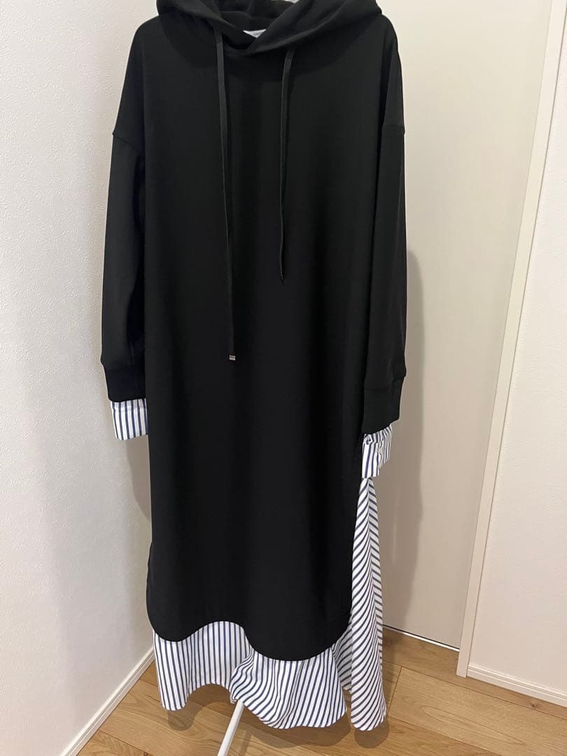 【美品】UN3D. ドッキングスウェットワンピース¥39,600 ブラック