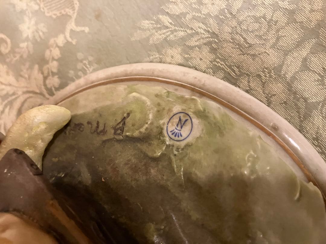 カポディモンテ　B.marli作　陶器製 家族と馬車の置物　アンティーク