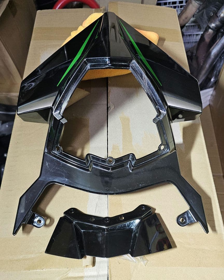 NINJA H2 テールカウル周り