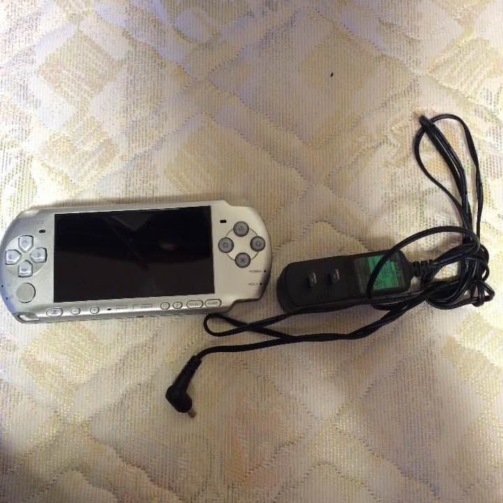 PSP3000 本体 充電器付き