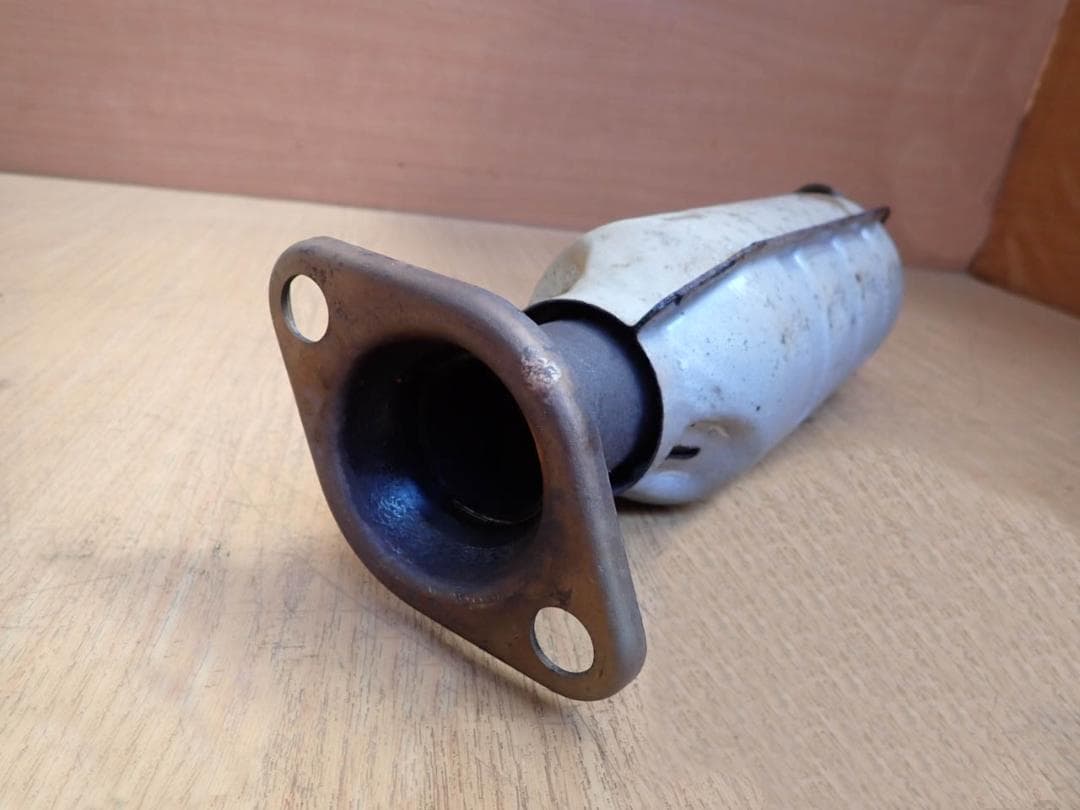 H17 ミニキャブ U61V 2WD 触媒/ショクバイ/しょくばい 98922