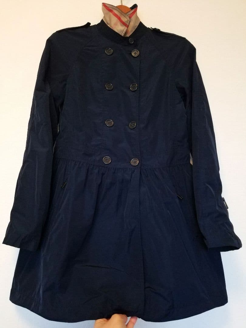 未使用近い人気バーバリーチルドレンハーフコート 美品 ベージュ紺キッズ大人○良品