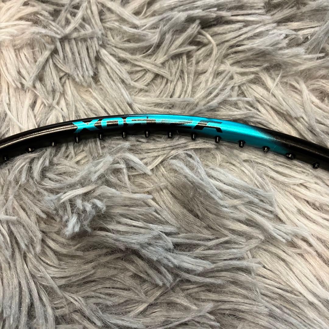 【美品】アストロクス88D PRO バドミントンラケット 4UG5