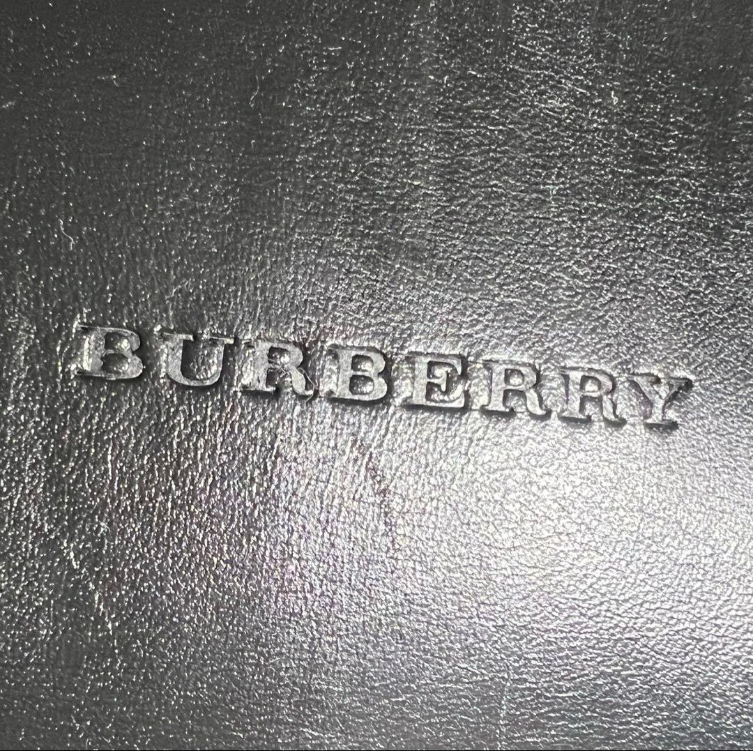 Burberry バーバリー　レザー　ハンドバッグ　黒　フォーマル　三層式