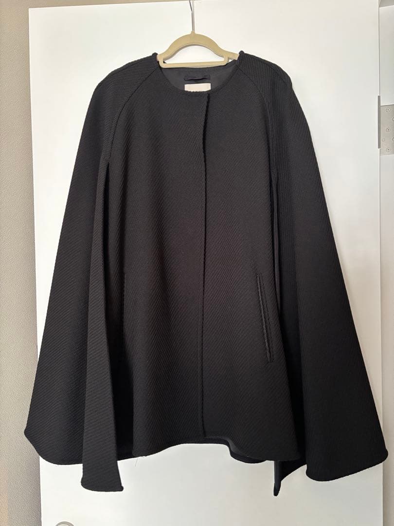 LE PHIL ルフィル スポンディッシュケープ ブラック