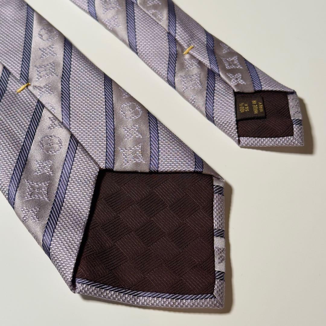 【美品】 ルイヴィトン モノグラム ストライプ柄 パープル ネクタイ