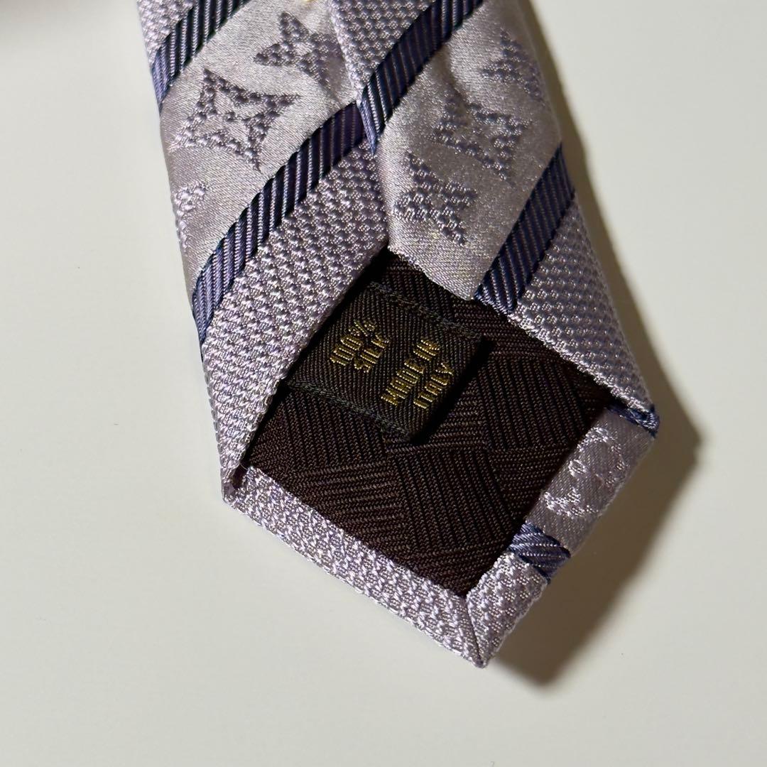 【美品】 ルイヴィトン モノグラム ストライプ柄 パープル ネクタイ