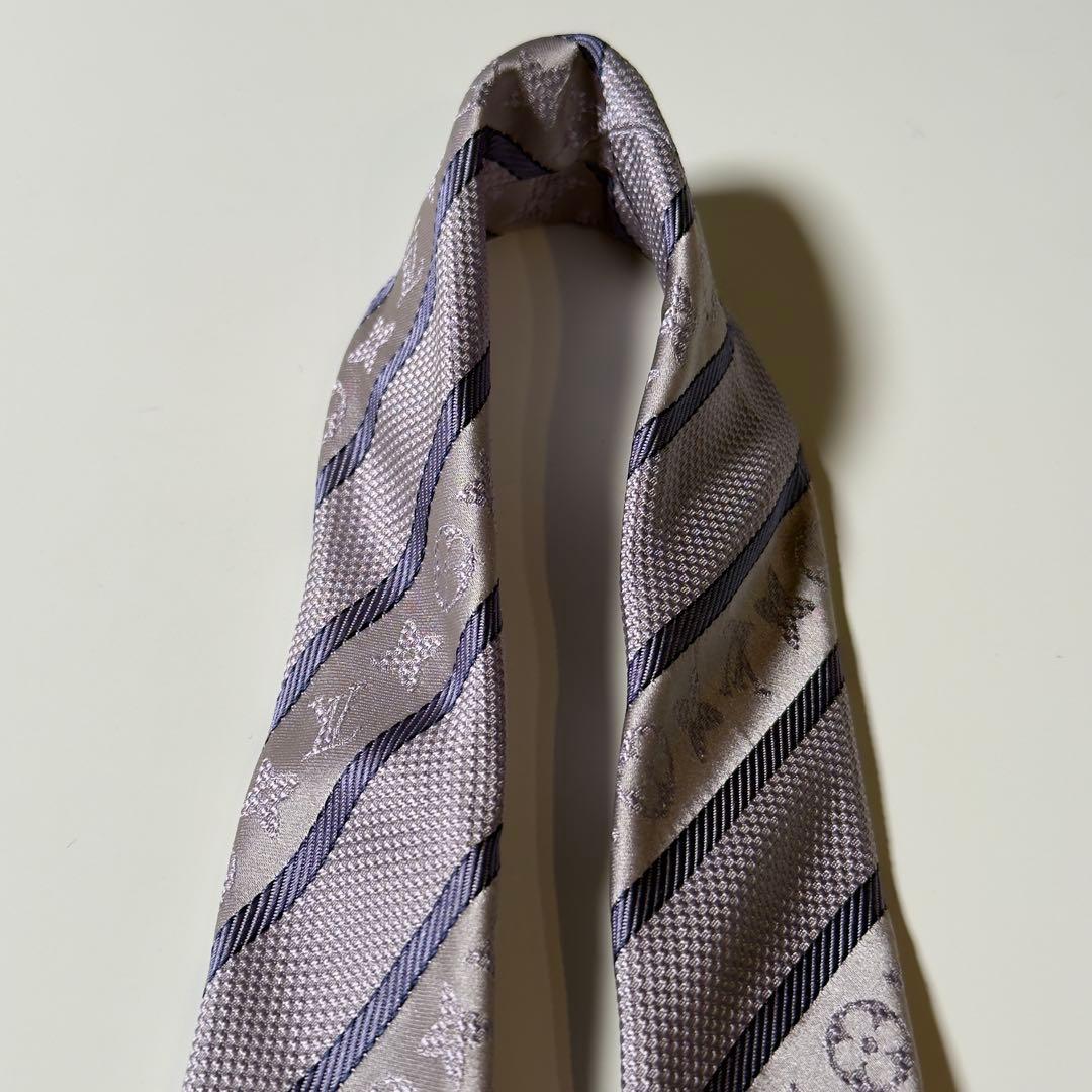 【美品】 ルイヴィトン モノグラム ストライプ柄 パープル ネクタイ