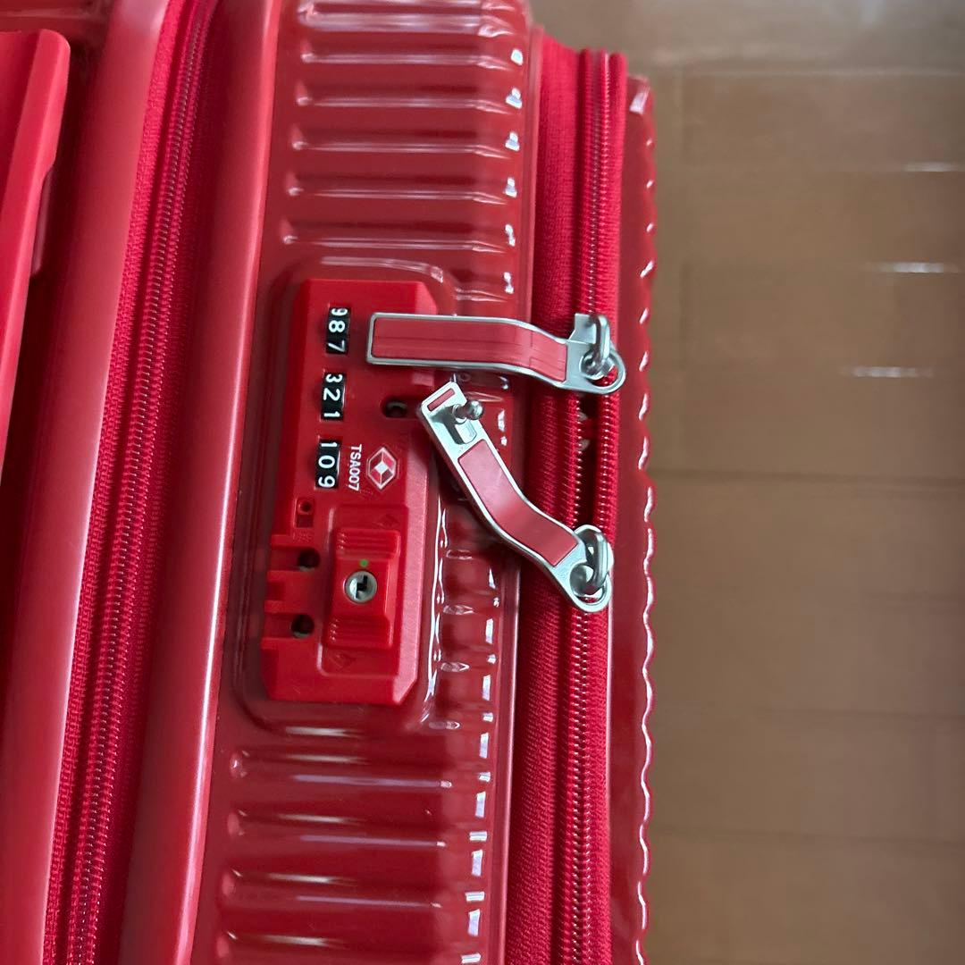 innoker 赤いキャリーケース 4輪