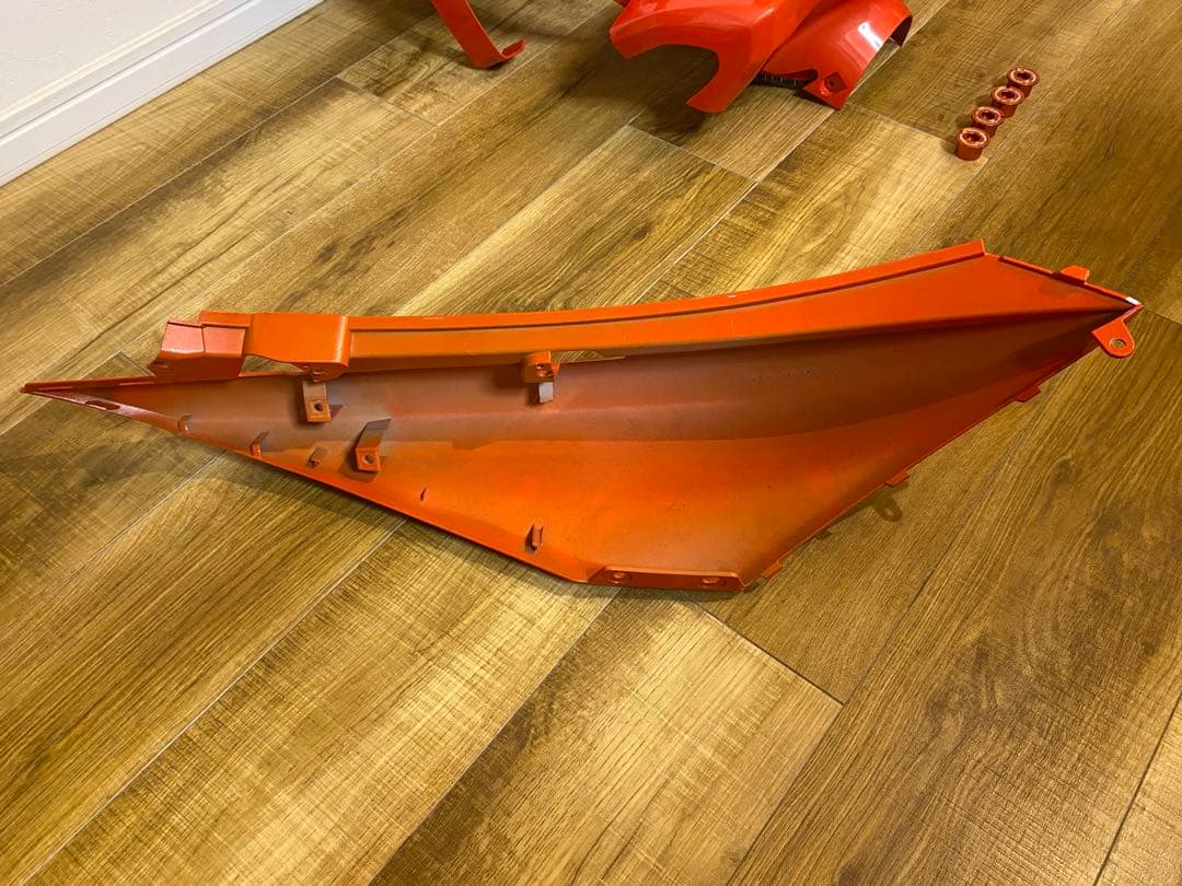 23年モデル CYGNUS GRYPHUS オレンジ