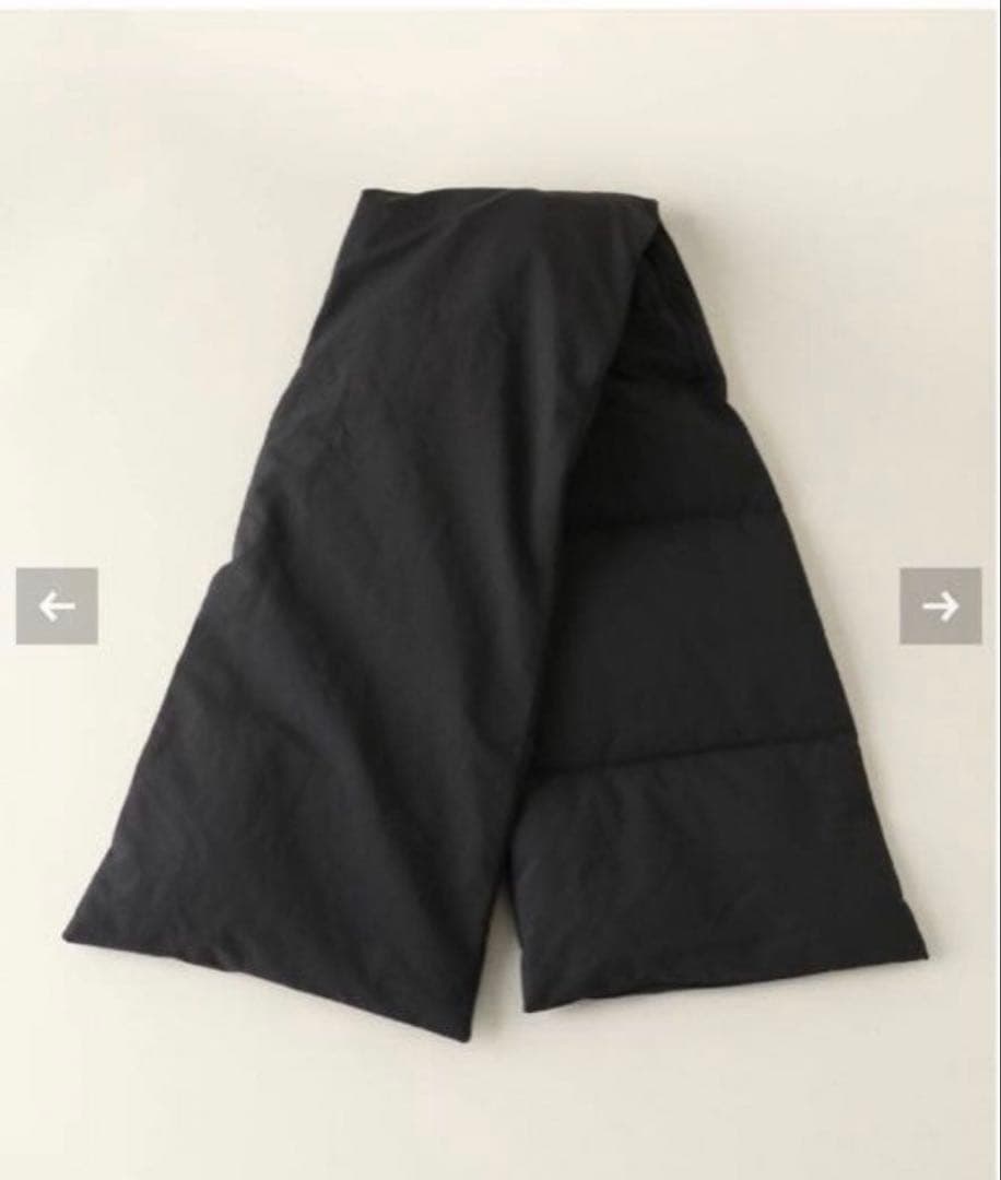 CALUXキャラクス　PUFFER SCARF フード付きダウンストール