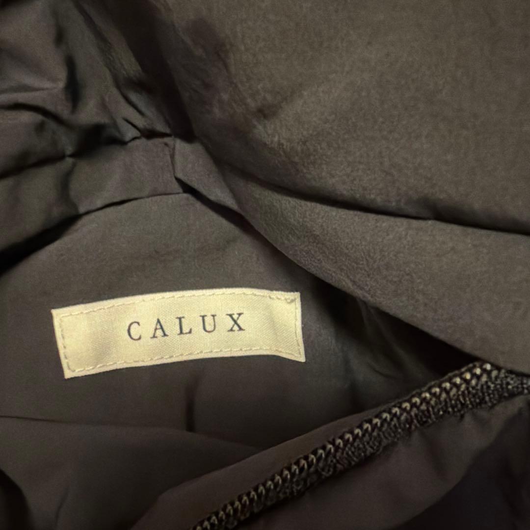 CALUXキャラクス　PUFFER SCARF フード付きダウンストール