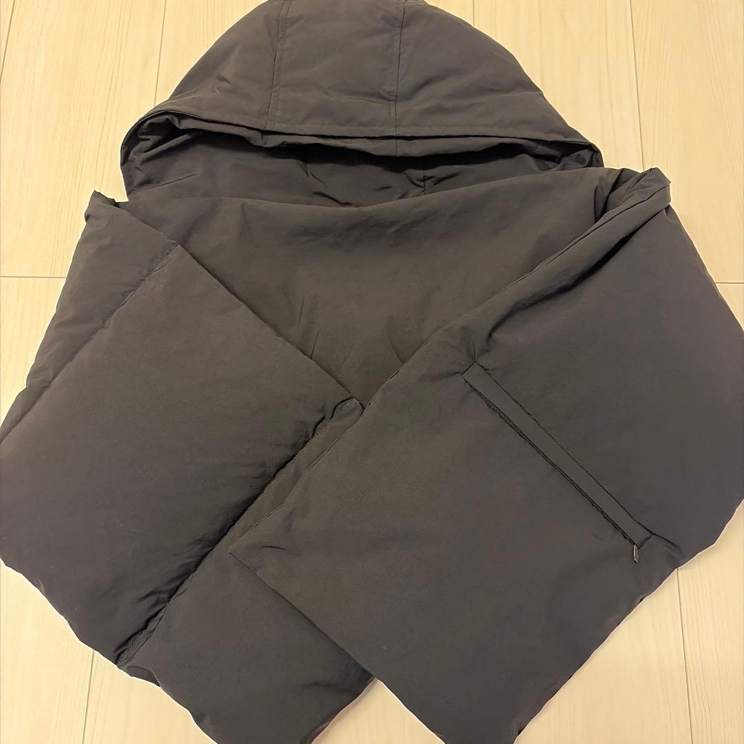 CALUXキャラクス　PUFFER SCARF フード付きダウンストール