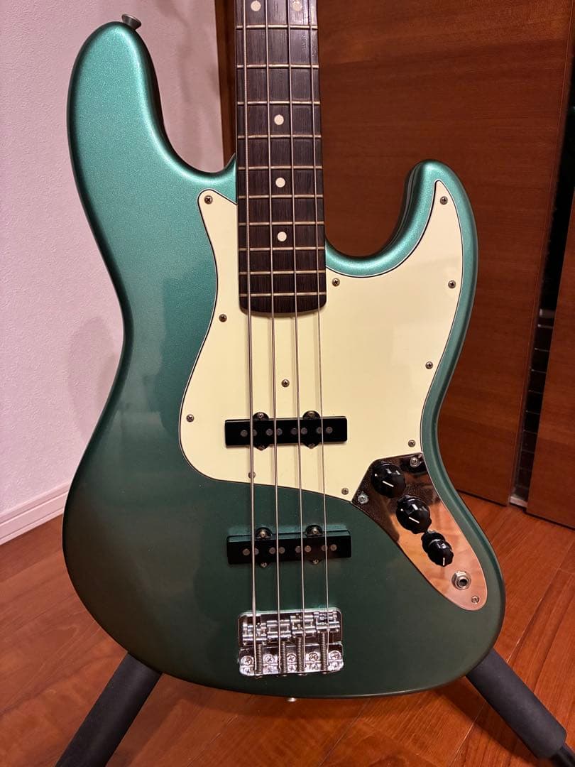 ハカランダ指板ラムトリックカンパニー　Sonic ジャズベース　SJB